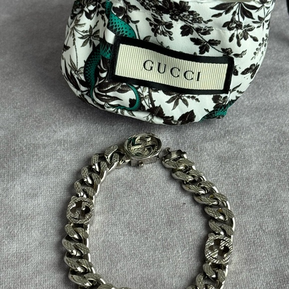 Gucci Sterling Silver Interlocking G Chain Bracelet - Picture 2 of 9